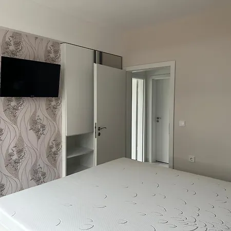 сарафово лукс гарден първа линия Apartment Burgas