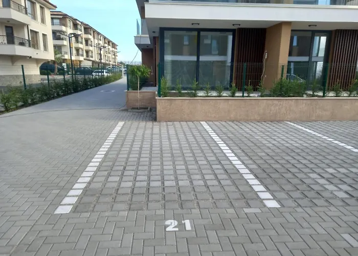 아파트 сарафово лукс гарден първа линия